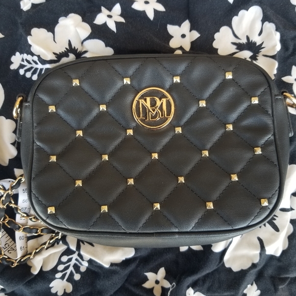 EUC Badgley mischka No Callouts. Like Brand New. Vegan Leather - Picture 3 of 10